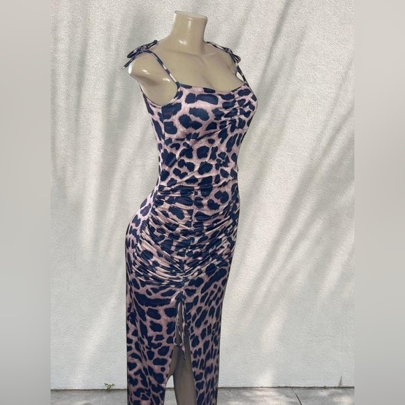 🐆 Leopard Print Ruched Maxi Dress | Side Slit 🐆 - Picture 3 of 5